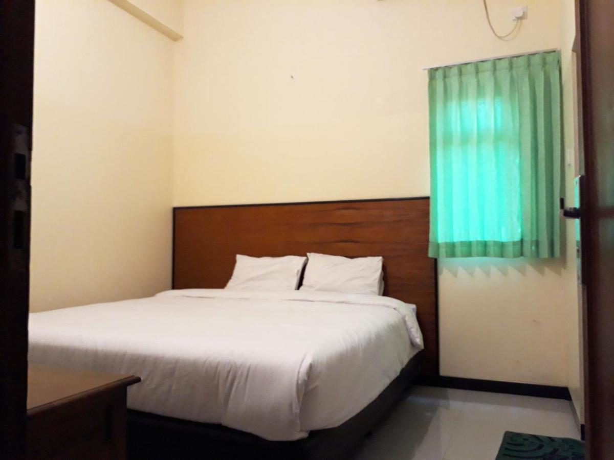 Hotel Pelangi Indah Semarang Exterior photo