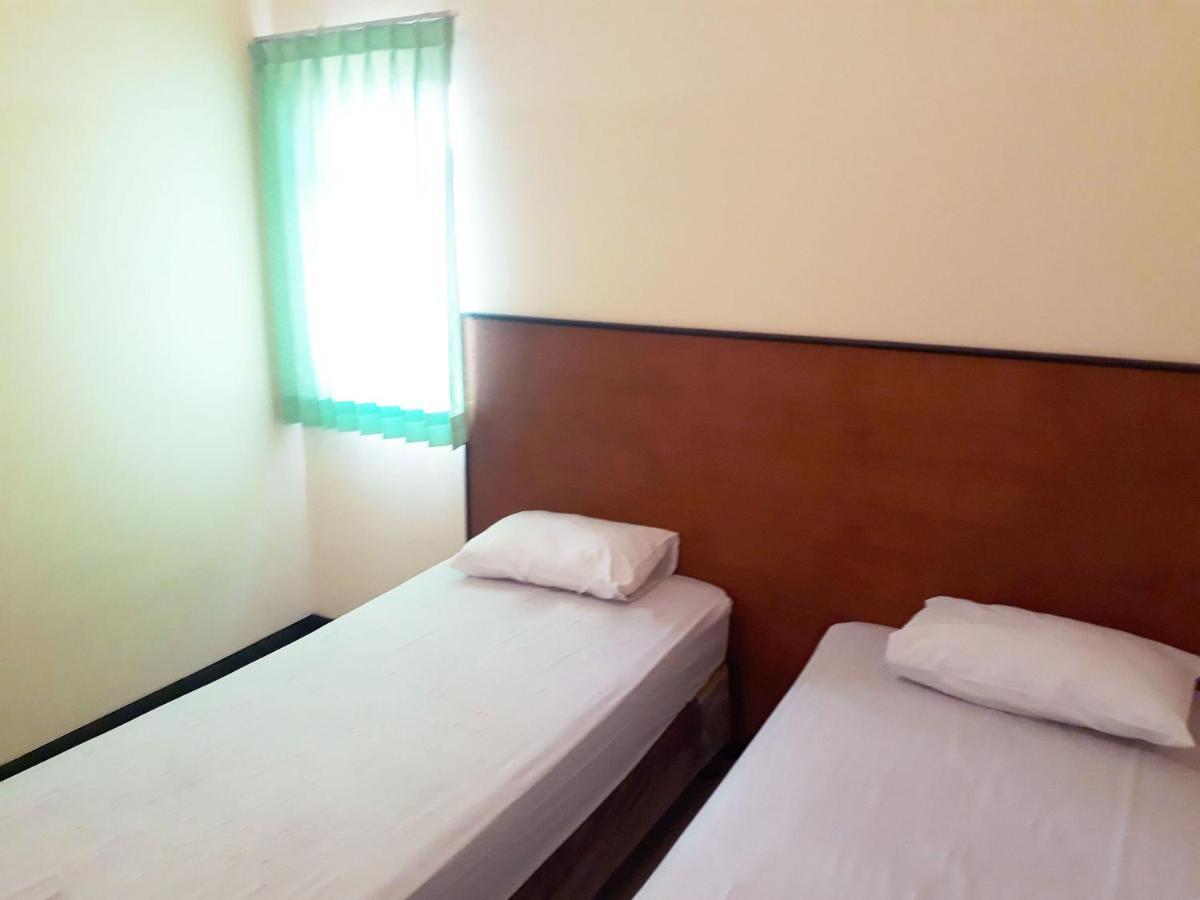 Hotel Pelangi Indah Semarang Exterior photo